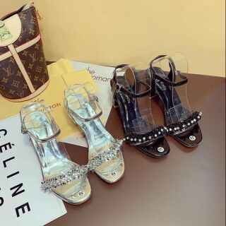 Combo sandal và giày búp bê đính đá.