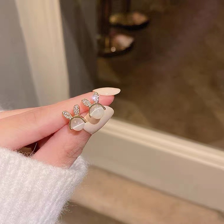 Đôi Bông Tai Hình Chú Thỏ Đính Đá Opal Dễ Thương Cho Nữ s925