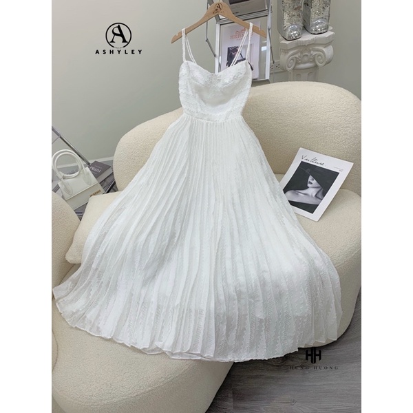 Váy 2s  hoa ren nổi 🐳