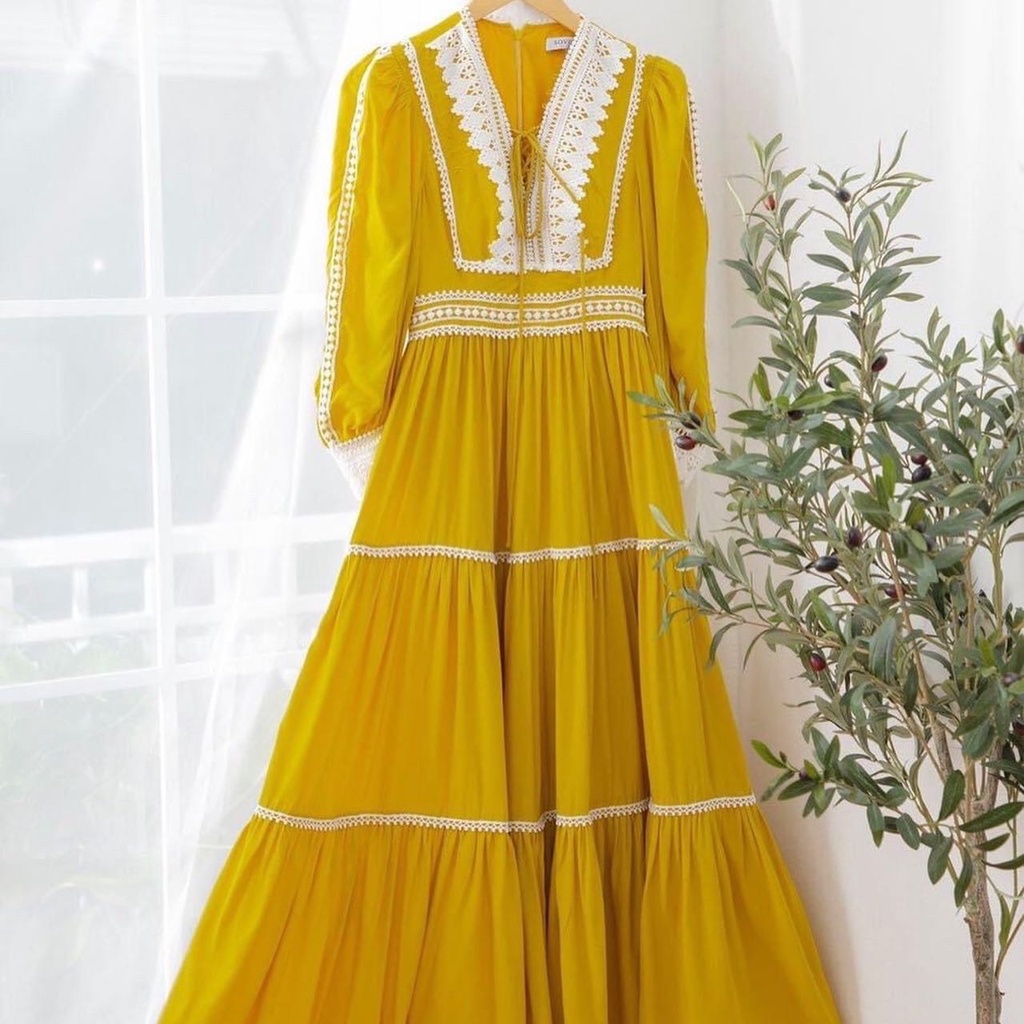 Váy maxi vàng phối ren đi biển dáng xoè phong cách XUKA DRESS