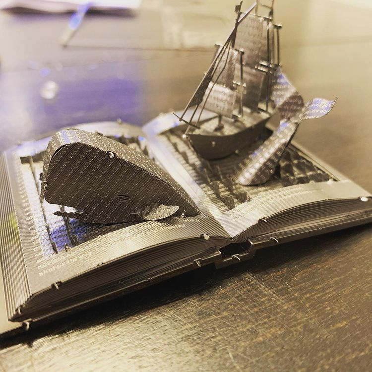 Mô Hình 3D Kim Loại Tiểu Thuyết Cá Voi Trắng (chưa ráp)