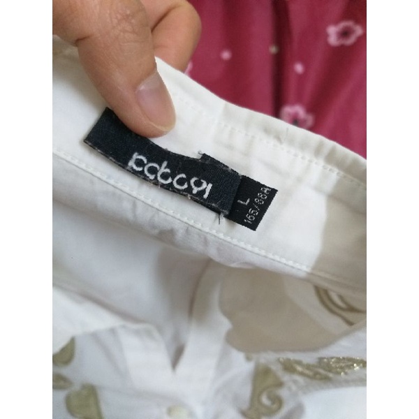 Sơmi trắng thêu họa tiết size M-L thanh lý
