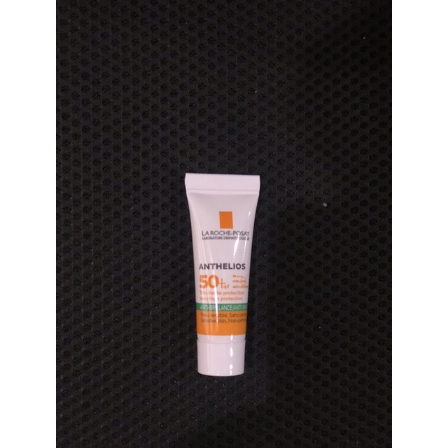 [Gift] Kem chống nắng giúp kiểm soát bóng nhờn & bảo vệ da trước tia UVB UVA SPF 50+ La Roche-Posay Anthelios  Dry Touch