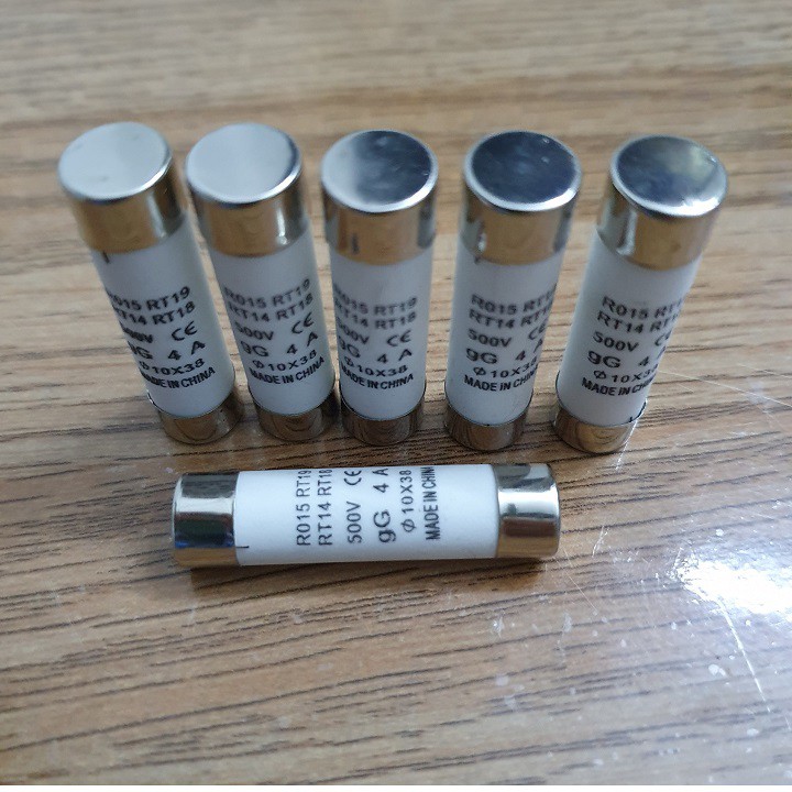 Cầu chì sứ RO15 - Ø10x38 - 500V Hộp 10 cái