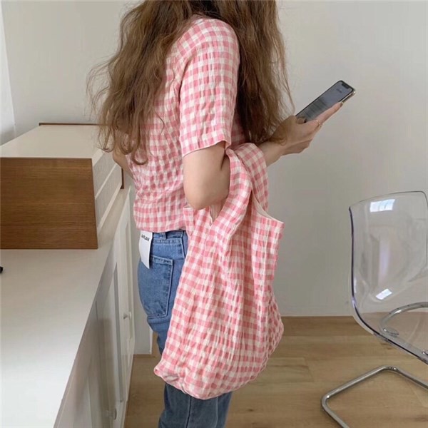 Set ASM cổ vest hàng khuy cộc tay 1 túi ngực kèm 1 túi tote cầm tay kẻ caro Chic offices 2210 (2m)
