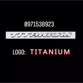 Tem chữ FOCUS TITANIUM dán đuôi xe