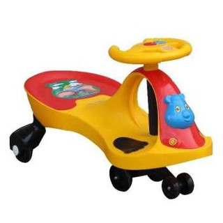 Xe lắc có nhạc cho bé