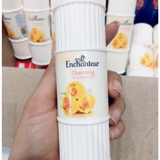 Phấn Thơm Enchanteur Charming Chai 50g
