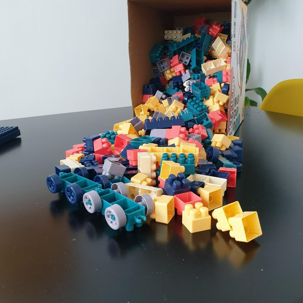 Bộ Đồ chơi xếp hình 520 chi tiết phát triển trí tuệ cho bé