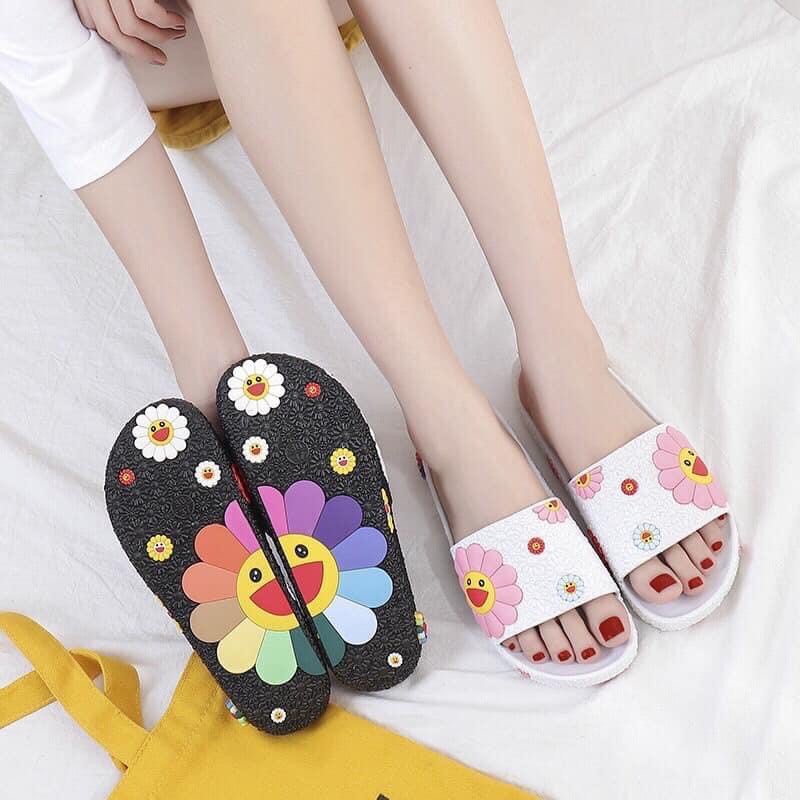 Dép quai ngang họa tiết hoa kaikai kiki mặt trời 2020 đúc nguyên khối | BigBuy360 - bigbuy360.vn