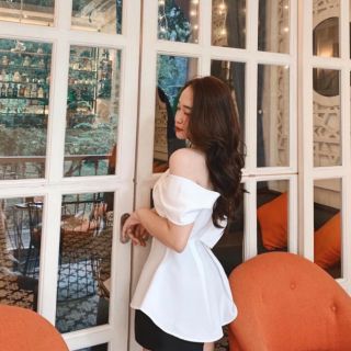 Áo lệch vai / đen- trắng