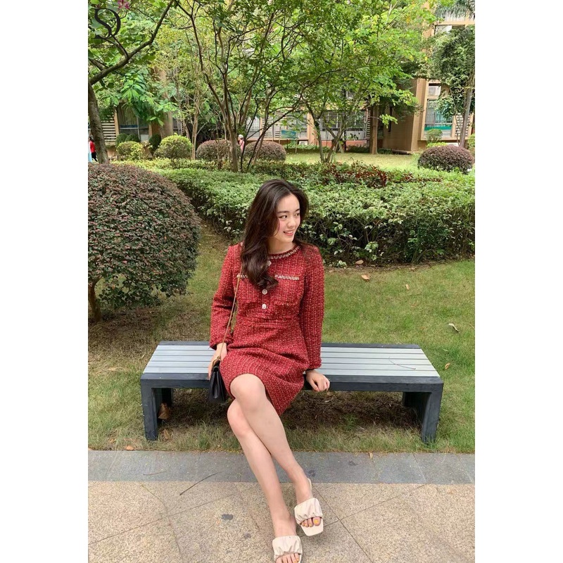 Váy dạ tweed cổ đính dây ngọc cúc ngọc