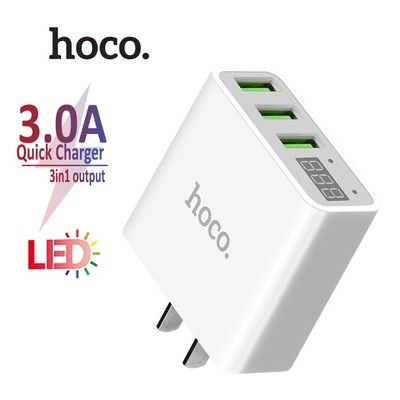 Củ sạc 3 cổng Hoco C15 QC 3.0A đèn Led báo sạc được thiết kế dạng chấu dẹt theo tiêu chuẩn quốc tế