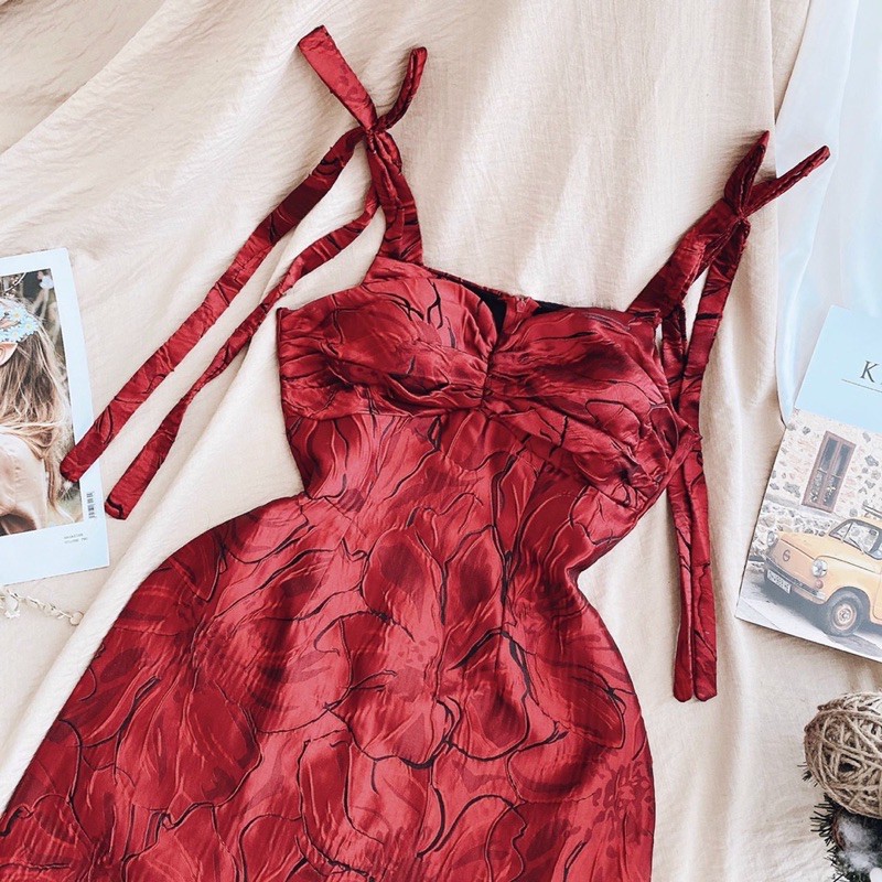 Đầm thiết kế đầm gấm đỏ 2 dây màu đỏ mặc dự tiệc dạo phố siêu dễ thương chất vải gấm dày dặn tôn dáng[ GẤM 2S] | BigBuy360 - bigbuy360.vn