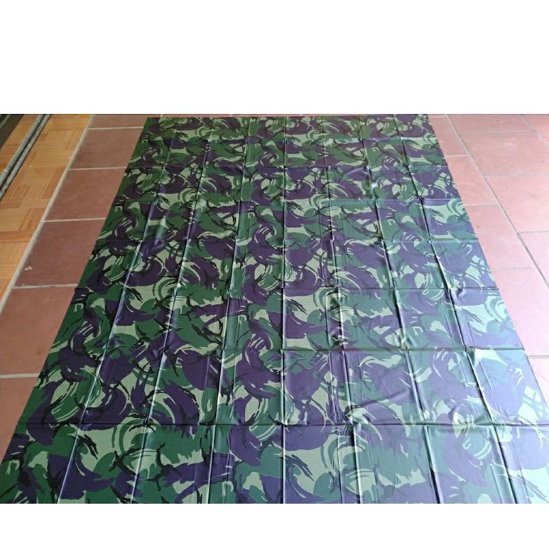 Tấm / mảnh mưa nilon , tấm bạt trải đi phượt dã ngoại in loang kích thước 2m2*1m6 mẫu mới