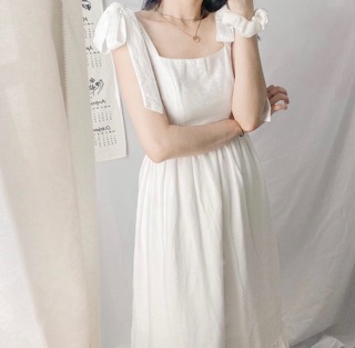 ĐẦM TRẮNG HAI DÂY ĐUÔI CÁ (KÈM HÌNH THẬT)