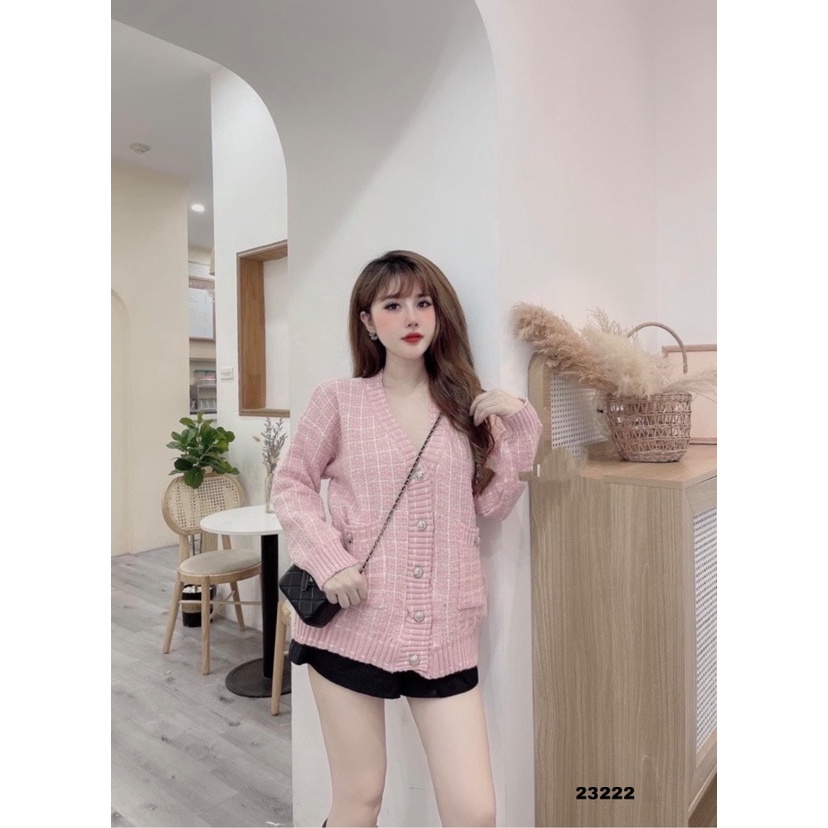 23222	KH23222-KHoác len kẻ caro đứt 2 túi cúc vàng MK | BigBuy360 - bigbuy360.vn