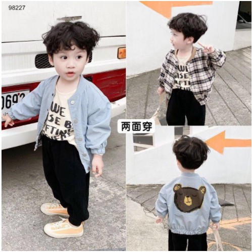 Áo khoác gió dáng bomber mặc được hai mặt phong cách Hàn Quốc cực đẹp cho bé trai