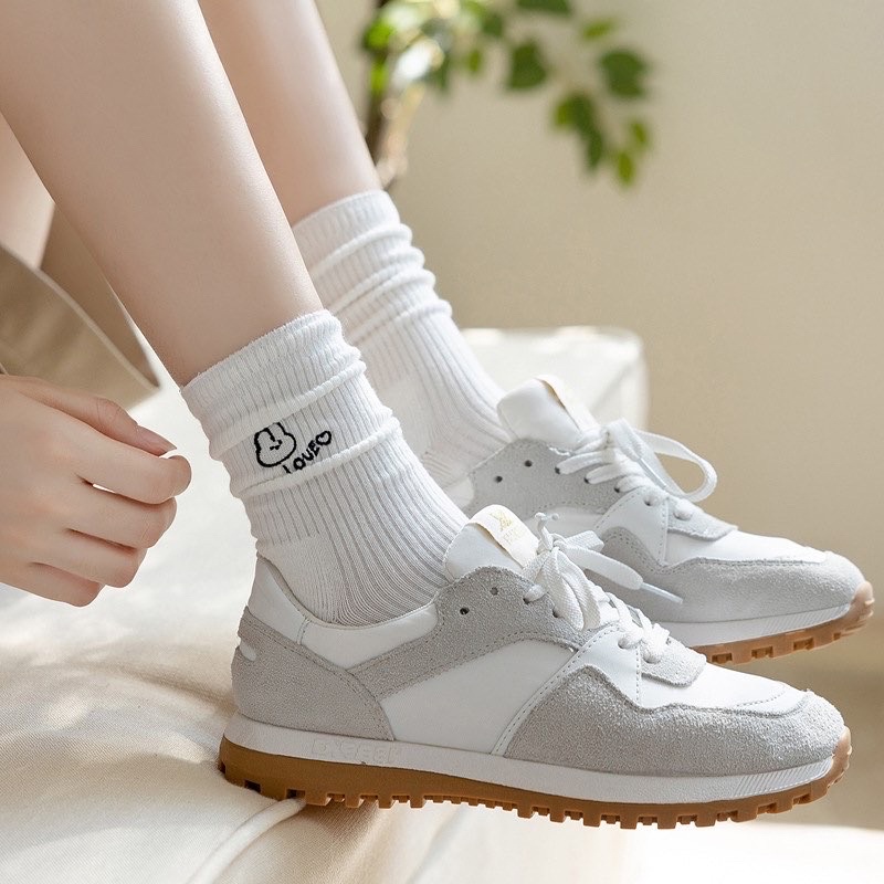 Set 4 đôi tất thêu hoạ tiết cảm xúc dễ thương kèm hộp đựng - bedth.socks