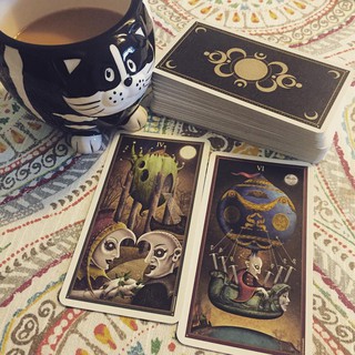 Bài Deviant Moon Tarot bản có viền
