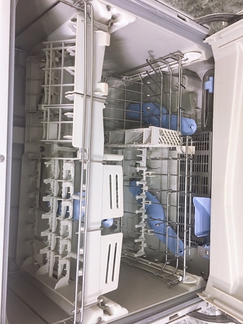 Máy rửa bát Panasonic Vip TM5