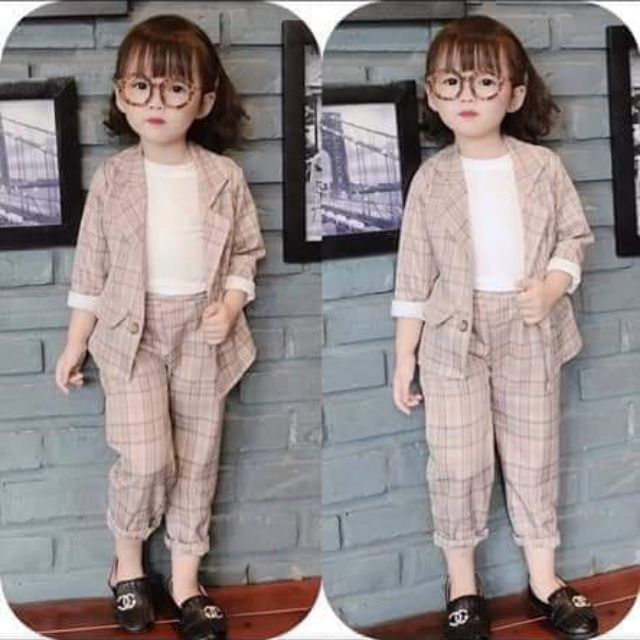 Quần áo trẻ em