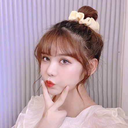 Dây Buộc Tóc Scrunchies Nhiều Mẫu Màu Vàng Dễ Thương Có Thể Dùng Làm Vòng Tay  – Hadichi