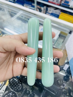 Cây ấn huyệt bằng đá massage