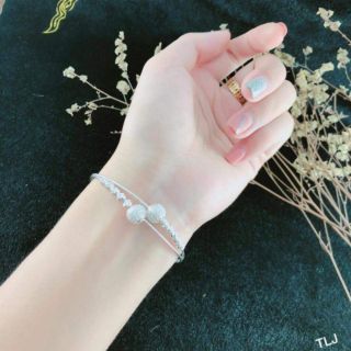 Lắc tay bạc ý