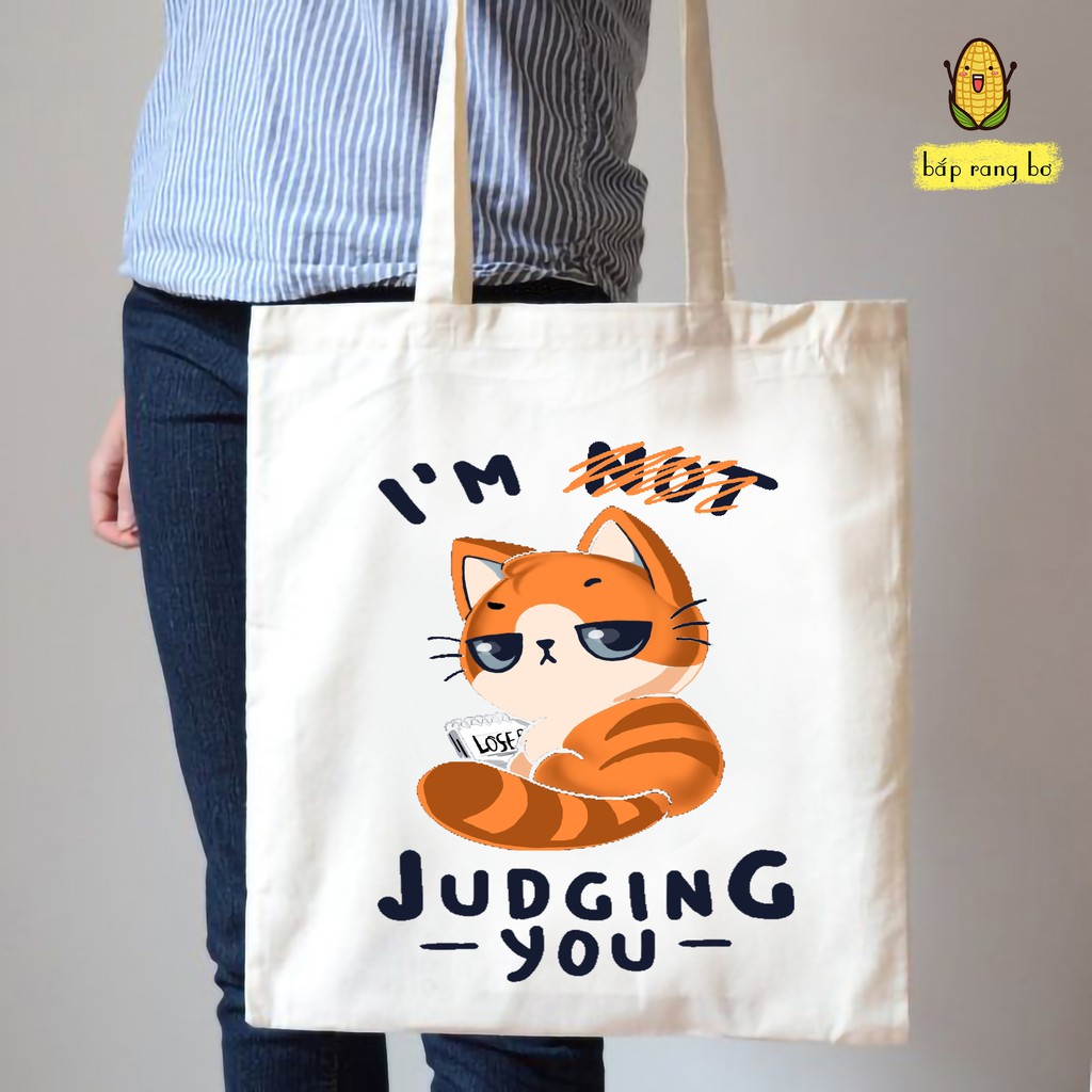 TÚI TOTE TRÒN MÈO JUDGING YOU VẢI DỆT CANVAS CÓ TÚI CON