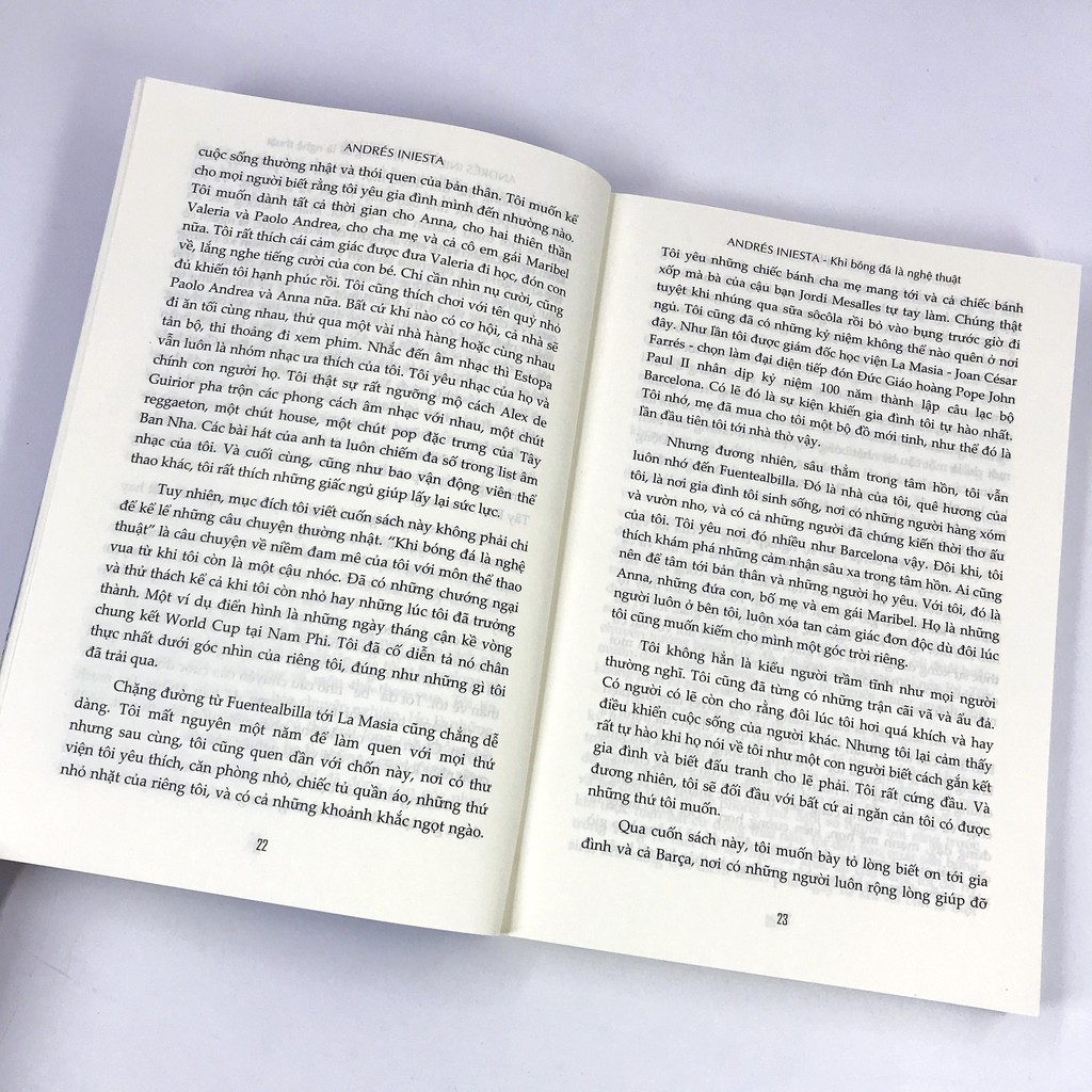 Sách - Andrés Iniesta The Artist – Khi bóng đá là nghệ thuật | BigBuy360 - bigbuy360.vn