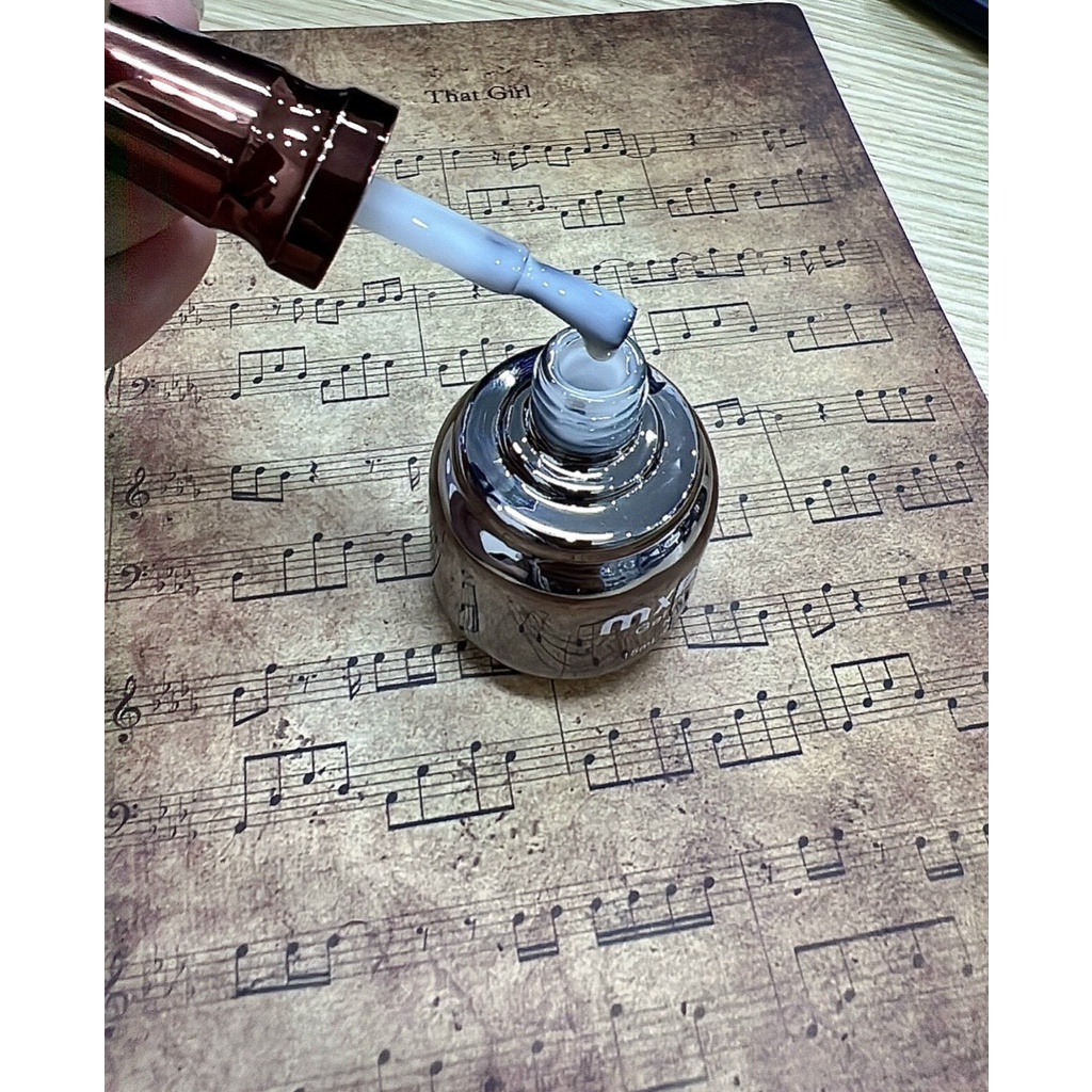 Sơn Mxbon màu Đen , Trắng xịn sò, Sơn NAIL