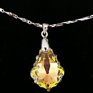 Mặt pha lê swarovski lá thông trắng