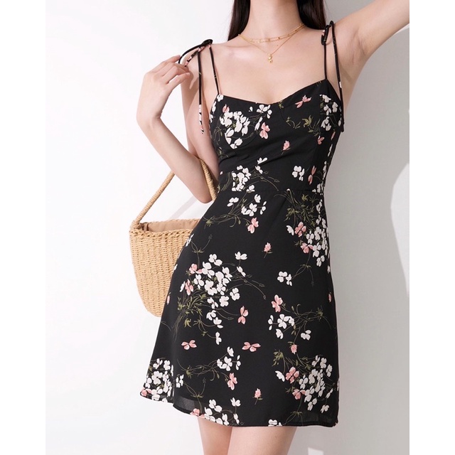 Order 15 ngày- Đầm dây hoa #927