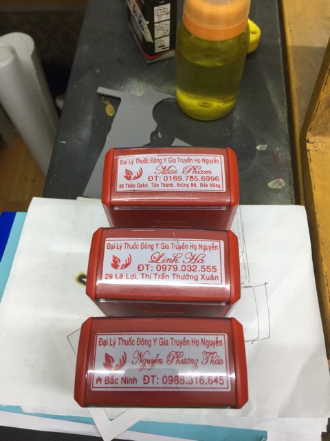 Con dấu cửa hàng 4 dòng