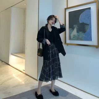 Order set áo blazer + chân váy tầng kẻ caro dáng dài