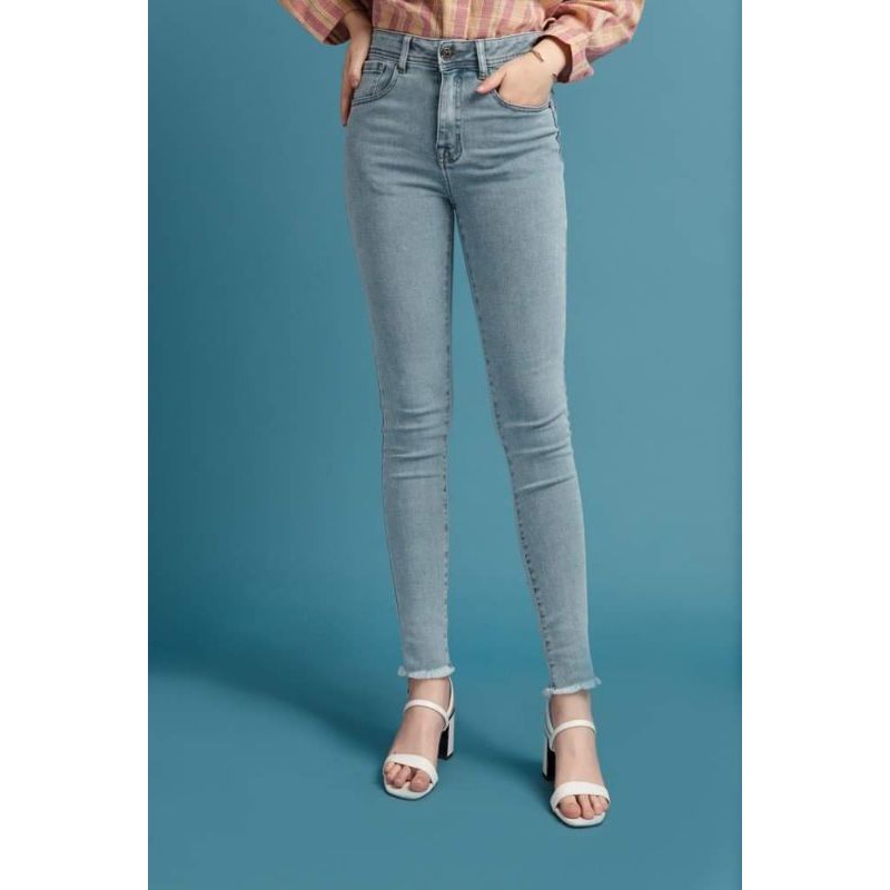 quần jeans xanh nhạt