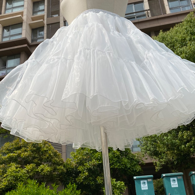 Tùng phồng Lolita