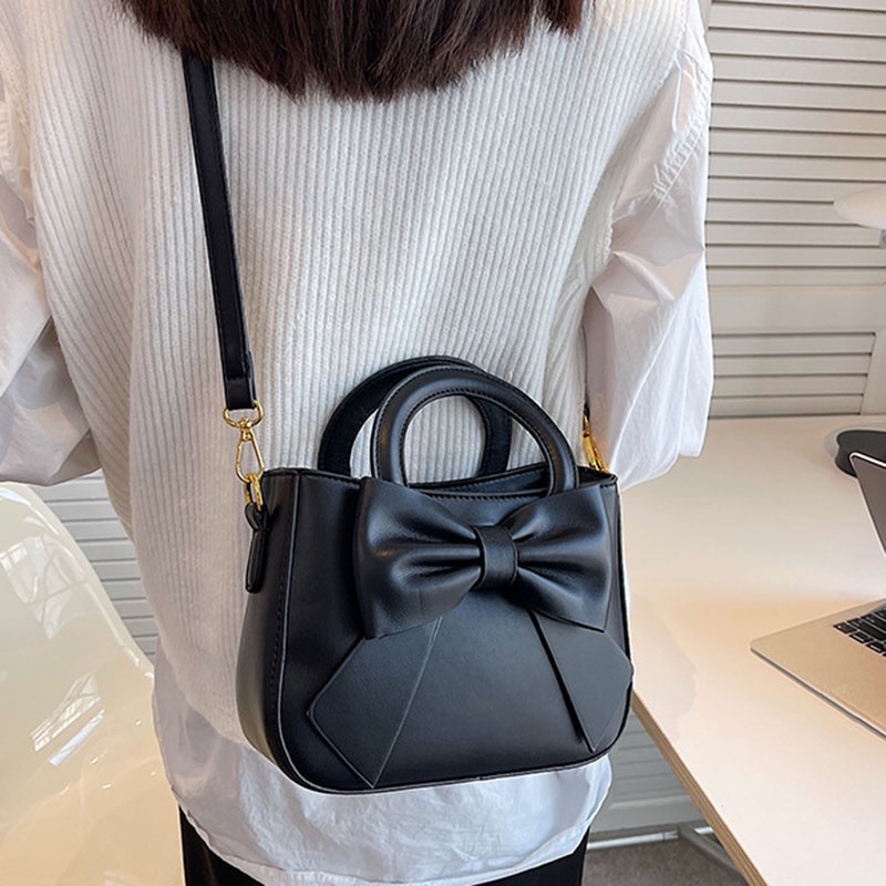 Túi đeo chéo IELGY hình vuông nhỏ đính nơ cầm tay dễ phối đồ thời trang cho nữ