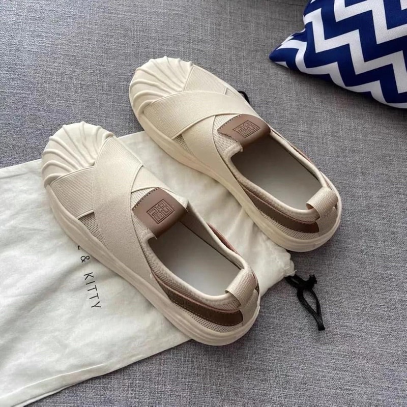 Giày bánh mì nữ quảng châu