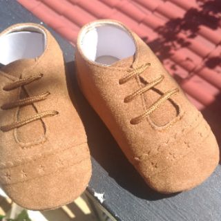 Giay tập đi cho be