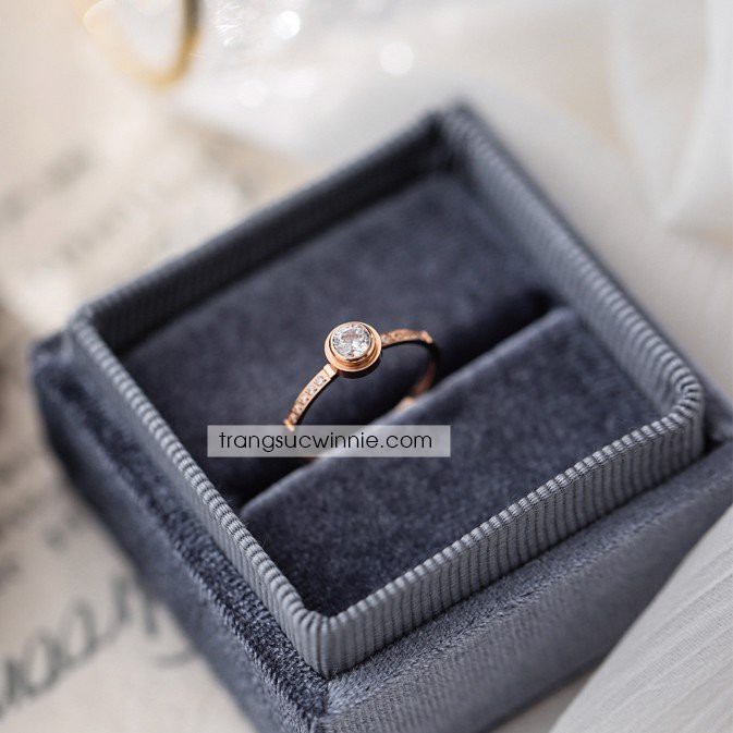 Nhẫn nữ titan Hạt đậu Basic