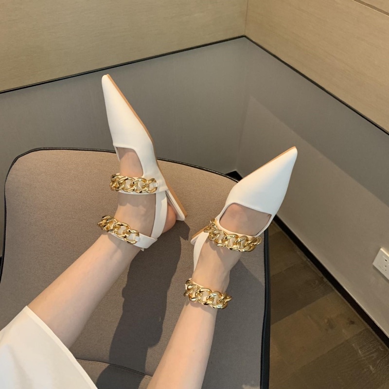 Giày Bệt Sandal Búp Bê Mũi Nhọn Phối Dây Xích To QCCC