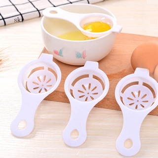 Tách lòng đỏ trứng gà
