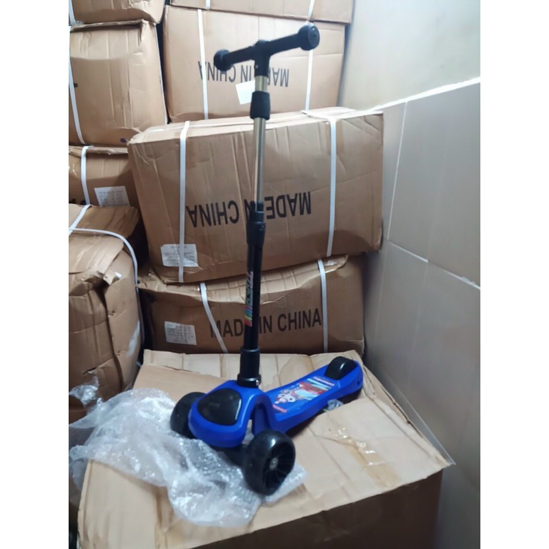 xe scooter dành cho trẻ em và người lớn 2021 ( tải trọng 70kg) có nhạc