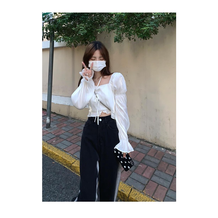 Áo sơ mi trơn tay phồng cổ vuông phối ren