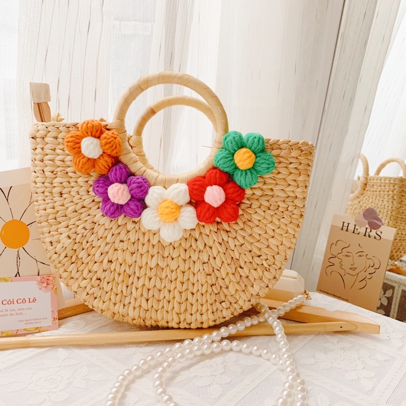 Túi cói lục bình đính hoa len handmade siêu dễ thương-Tiệm Cói Cô Lê