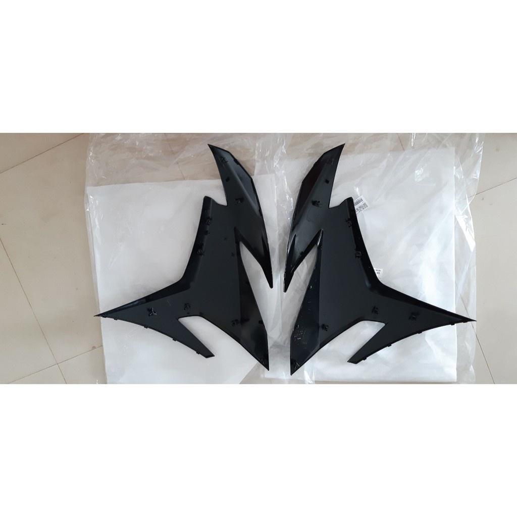 Cánh yếm ngoài zin Exciter 150 đen