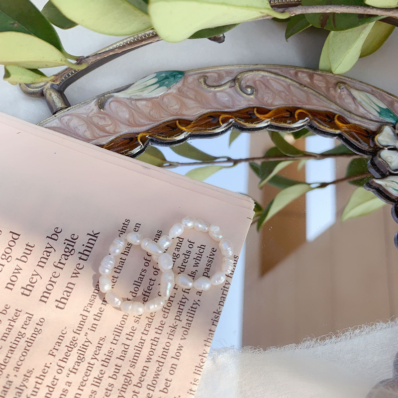 Nhẫn ngọc trai đơn giản sành điệu cho nữ