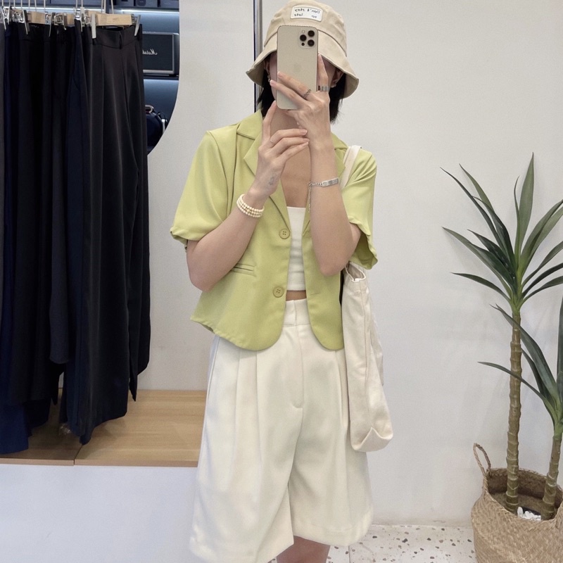 Áo blazer dáng lửng AK13 | BigBuy360 - bigbuy360.vn